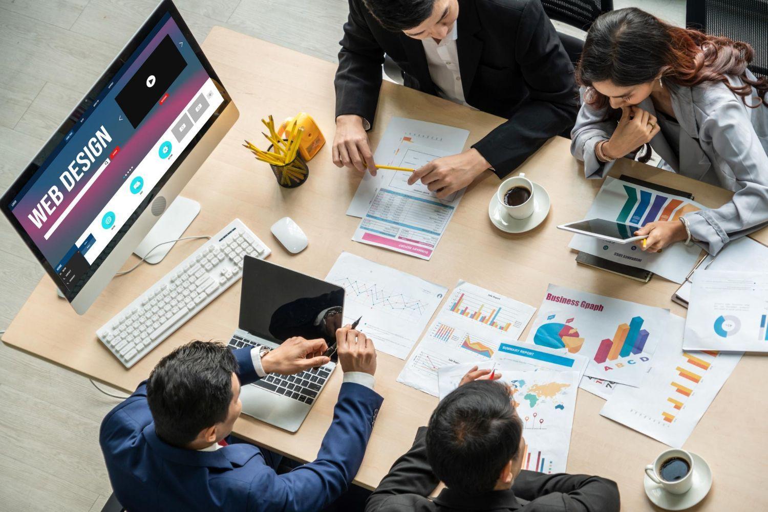 Uniqz digital marketing team working together